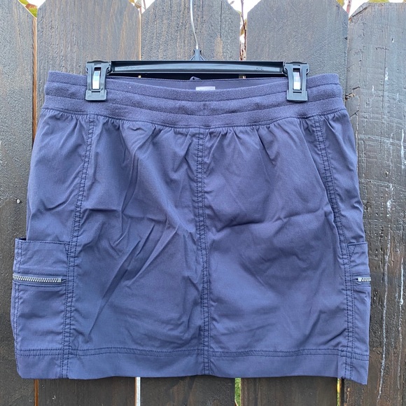 skirt - Picture 2 of 4